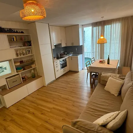 Holiday home Centric House With Parking