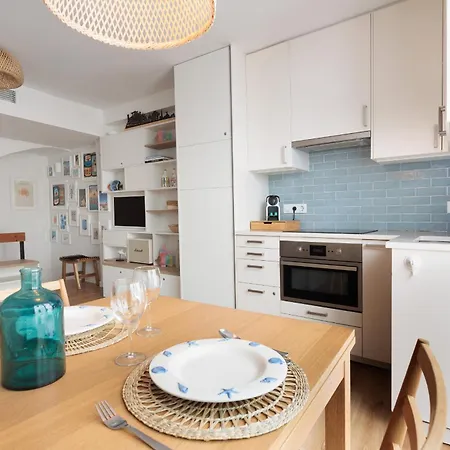 Lets Holidays Centric House With Parking