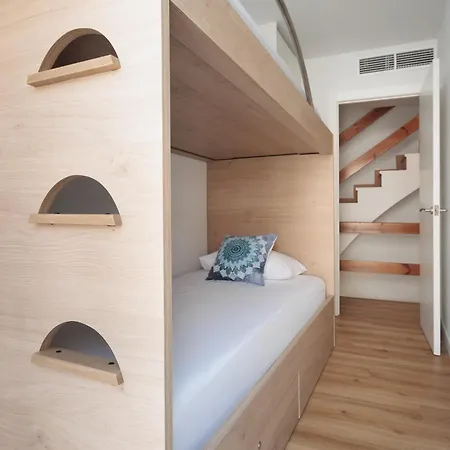 Lets Holidays Centric House With Parking