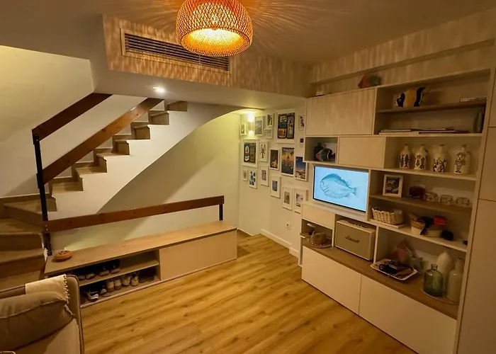 Lets Holidays Centric House With Parking * 滨海托萨