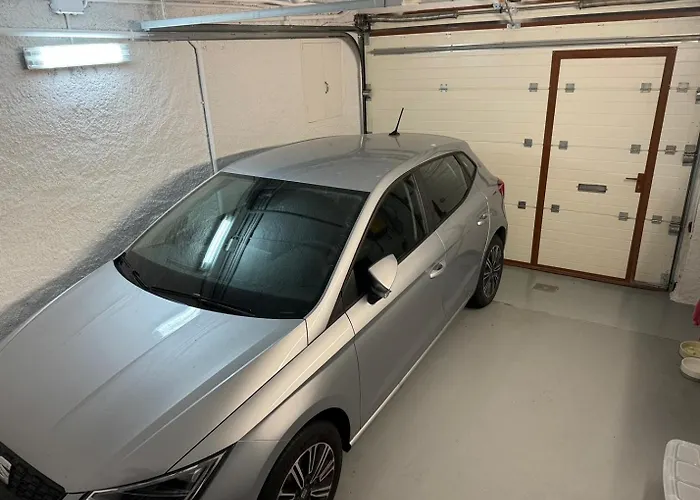 Lets Holidays Centric House With Parking 度假居 *